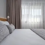 Viridian Exclusive דירה סארטי